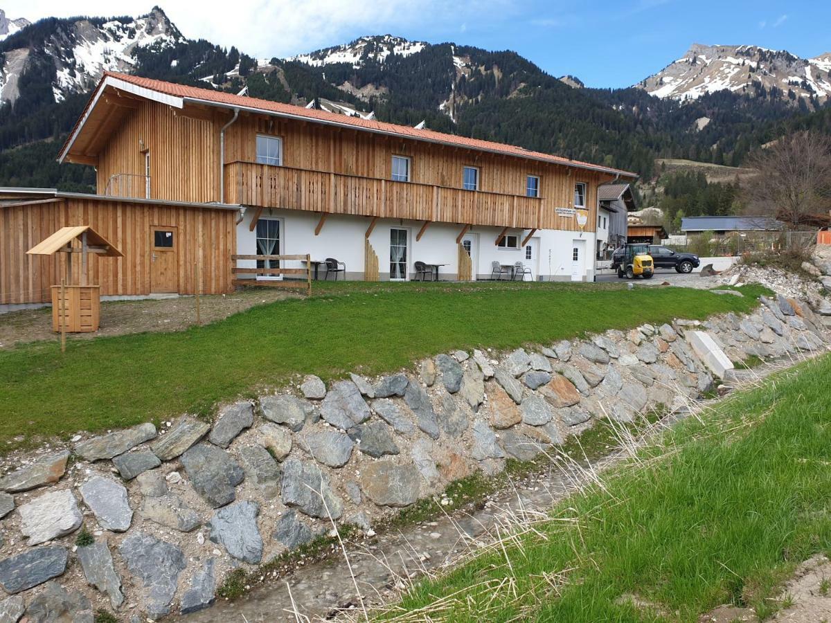 Gaestehaus Am Hahnenkamm Reutte Eksteriør billede
